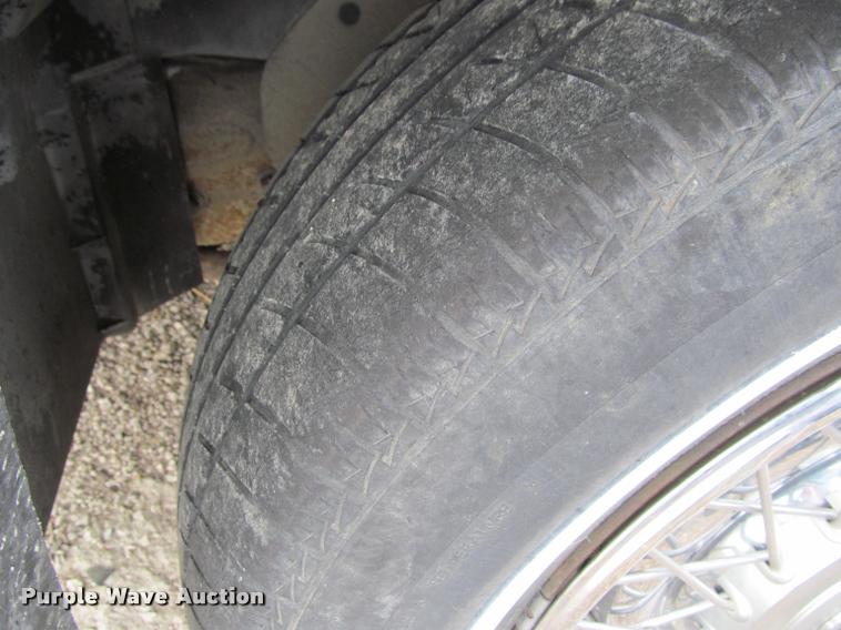 image for item J2570 1985 Cadillac Fleetwood Brougham