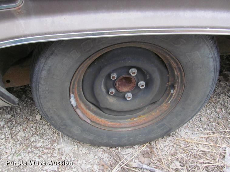 image for item J2570 1985 Cadillac Fleetwood Brougham