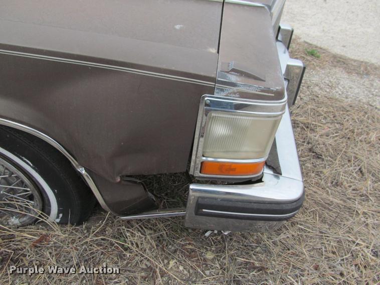 image for item J2570 1985 Cadillac Fleetwood Brougham