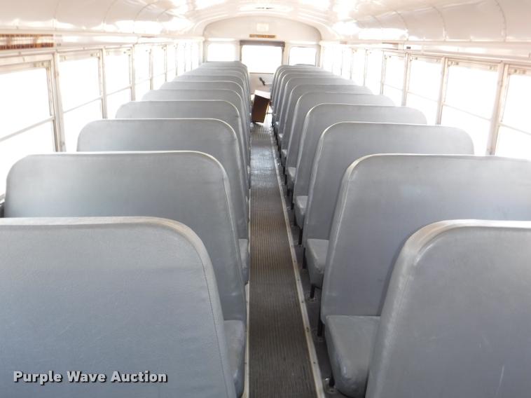 image for item K5944 1997 Ford B800 school bus