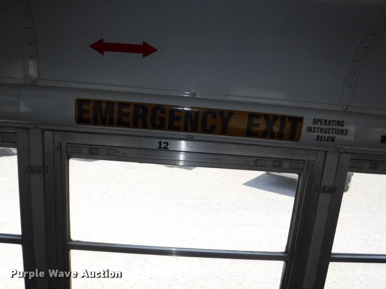 image for item K5944 1997 Ford B800 school bus