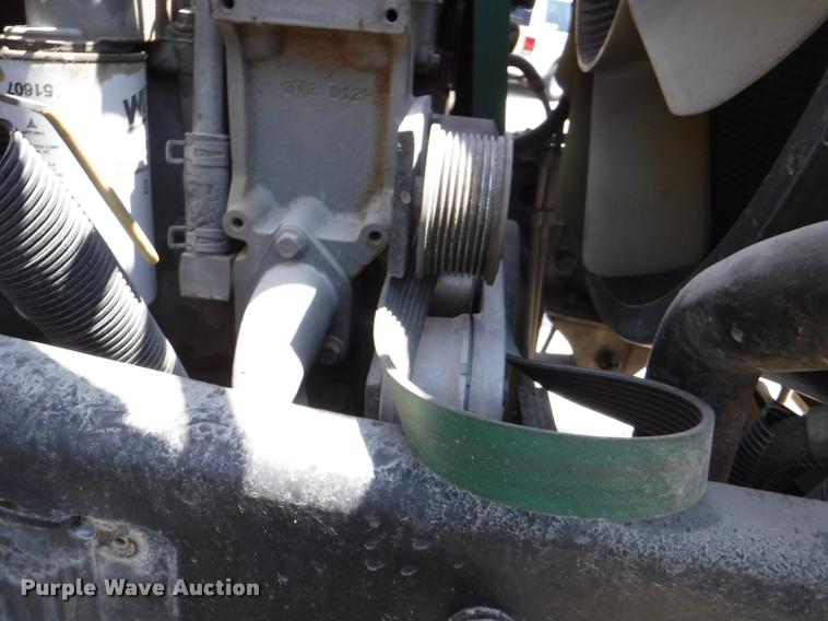 image for item K5944 1997 Ford B800 school bus