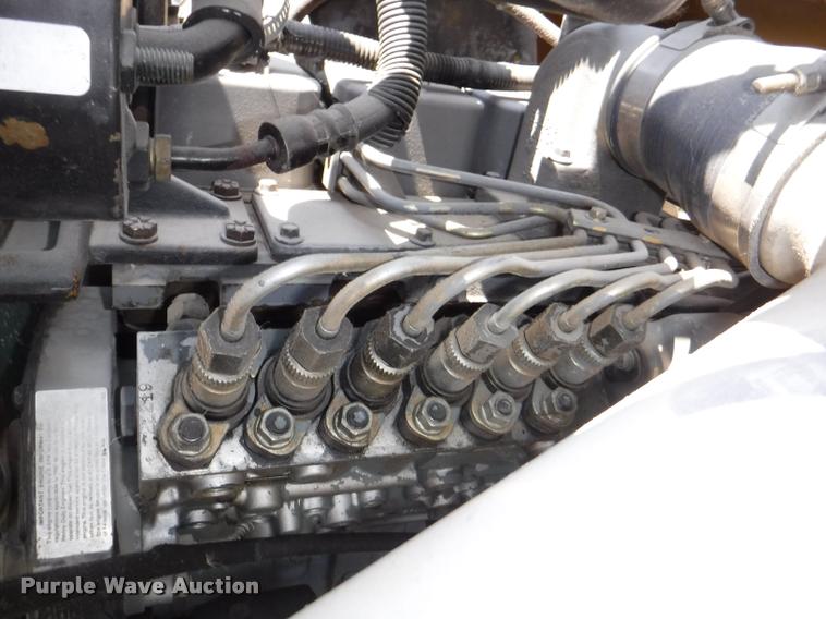 image for item K5944 1997 Ford B800 school bus