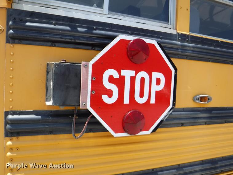 image for item K5944 1997 Ford B800 school bus