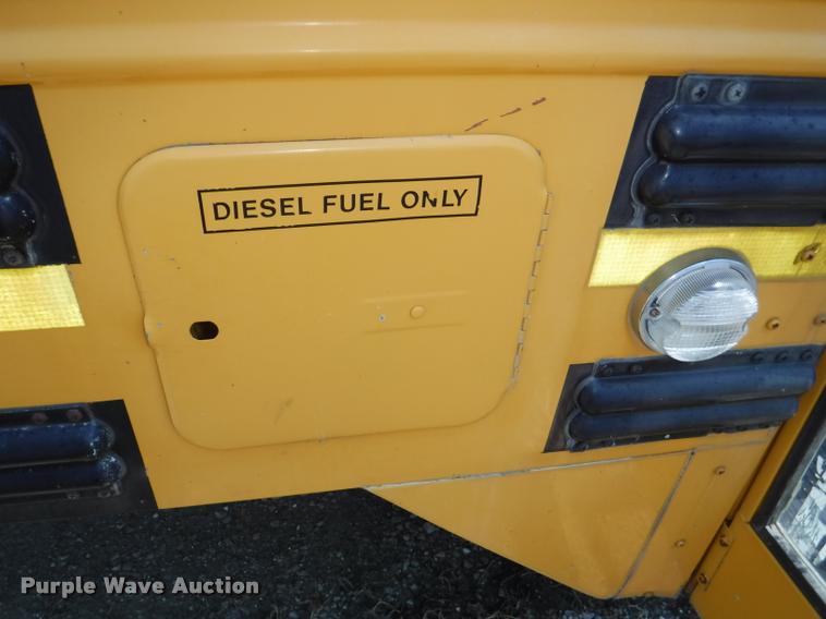 image for item K5944 1997 Ford B800 school bus