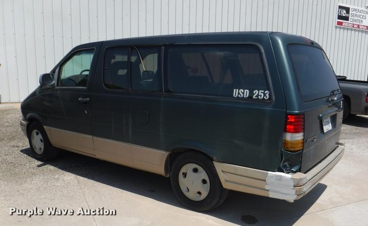image for item K5945 1995 Ford Aerostar XLT Extended van
