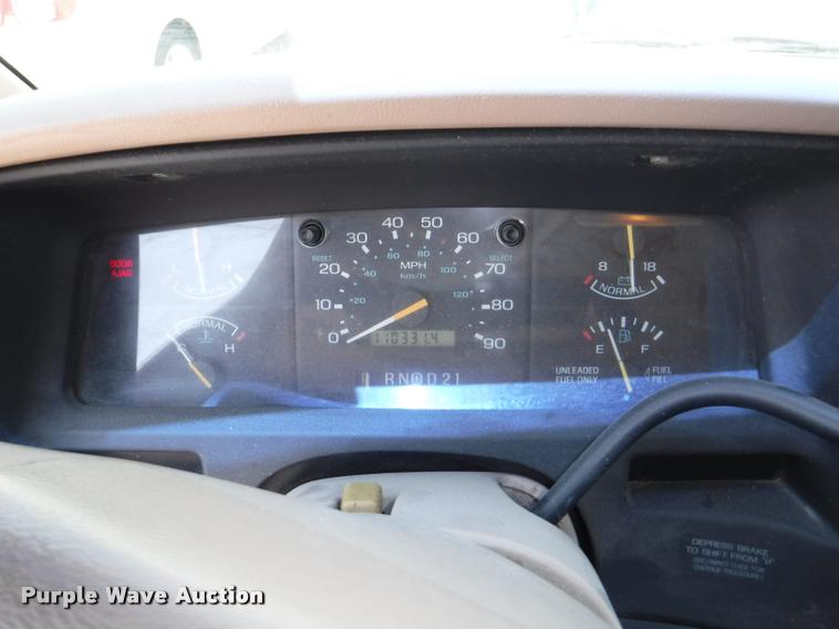 image for item K5945 1995 Ford Aerostar XLT Extended van