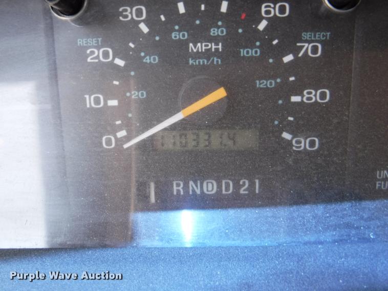 image for item K5945 1995 Ford Aerostar XLT Extended van