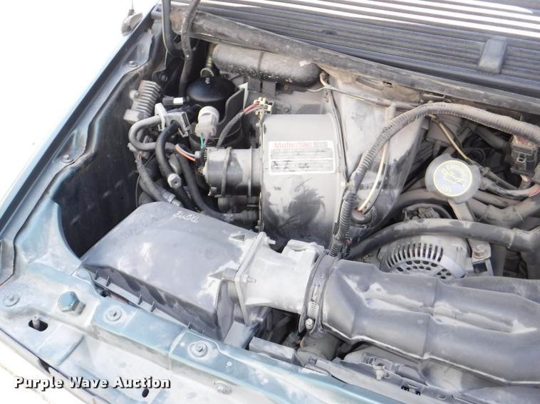 image for item K5945 1995 Ford Aerostar XLT Extended van