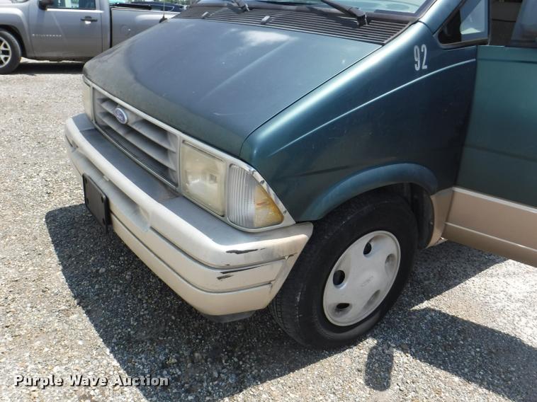 image for item K5945 1995 Ford Aerostar XLT Extended van