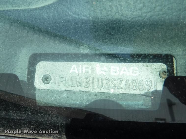 image for item K5945 1995 Ford Aerostar XLT Extended van