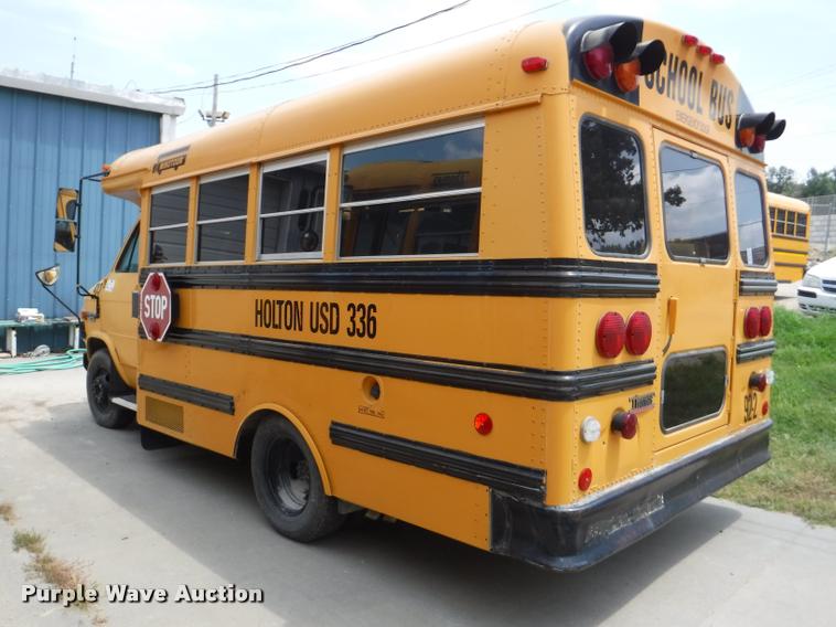 image for item K5946 1993 Chevrolet G30 school bus