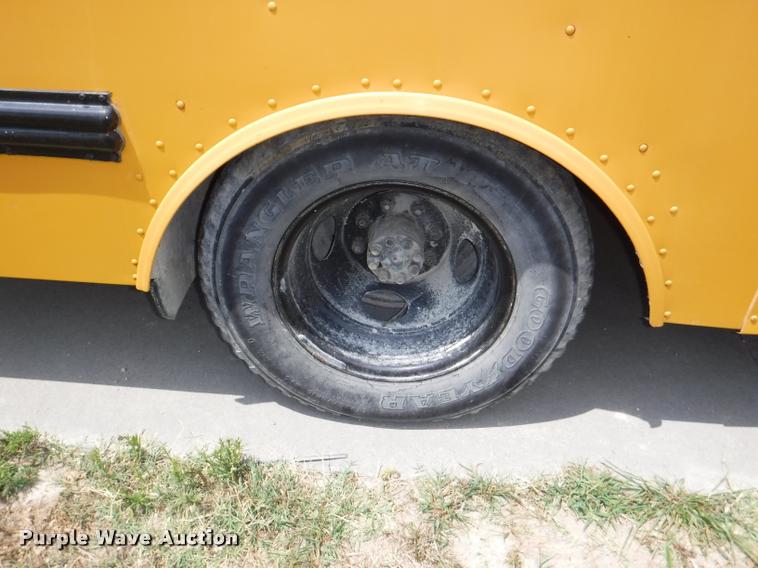 image for item K5946 1993 Chevrolet G30 school bus