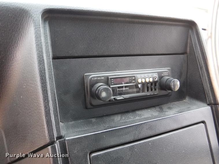 image for item K5946 1993 Chevrolet G30 school bus