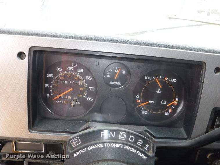 image for item K5946 1993 Chevrolet G30 school bus