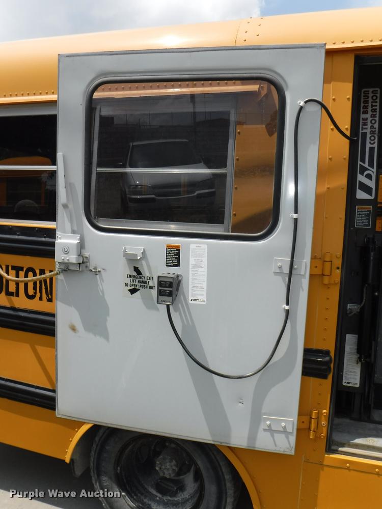 image for item K5946 1993 Chevrolet G30 school bus