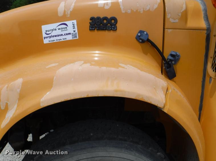 image for item K5947 1996 International 3800 school bus