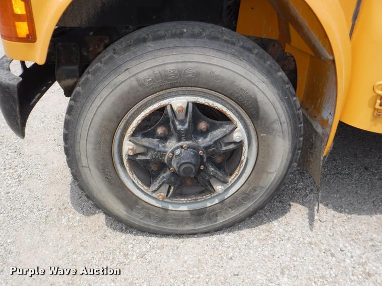 image for item K5947 1996 International 3800 school bus