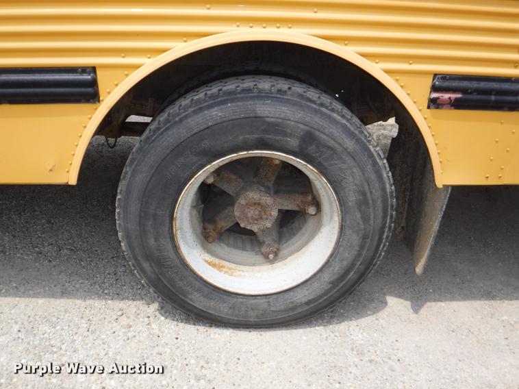 image for item K5947 1996 International 3800 school bus
