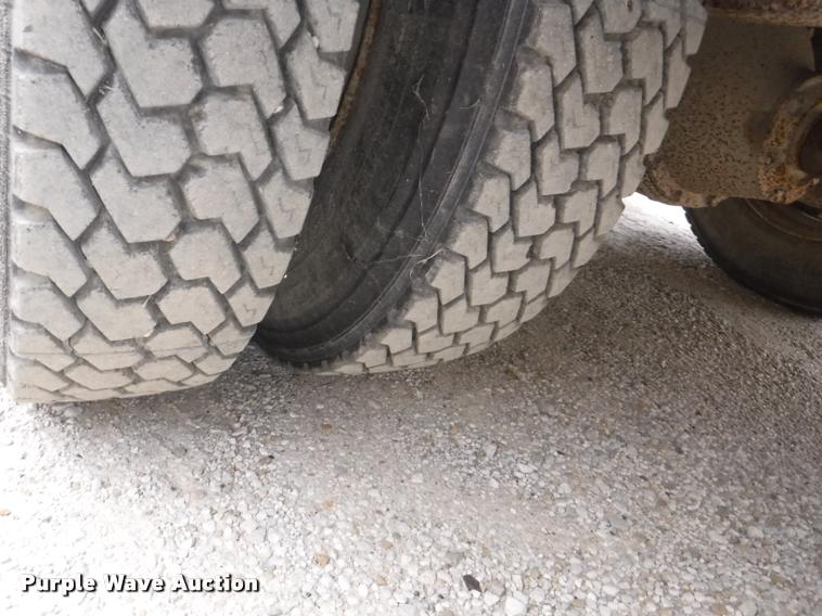 image for item K5947 1996 International 3800 school bus