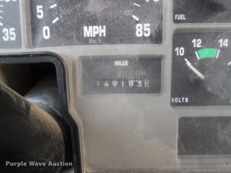 image for item K5947 1996 International 3800 school bus