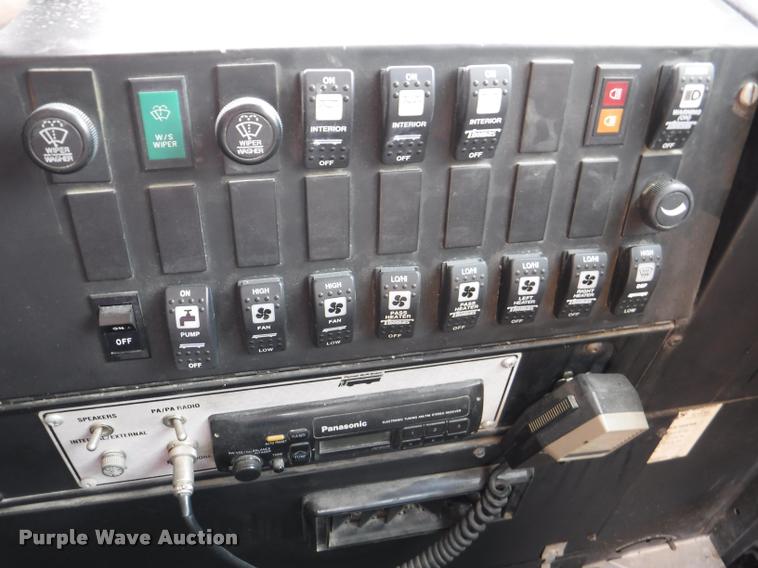 image for item K5947 1996 International 3800 school bus