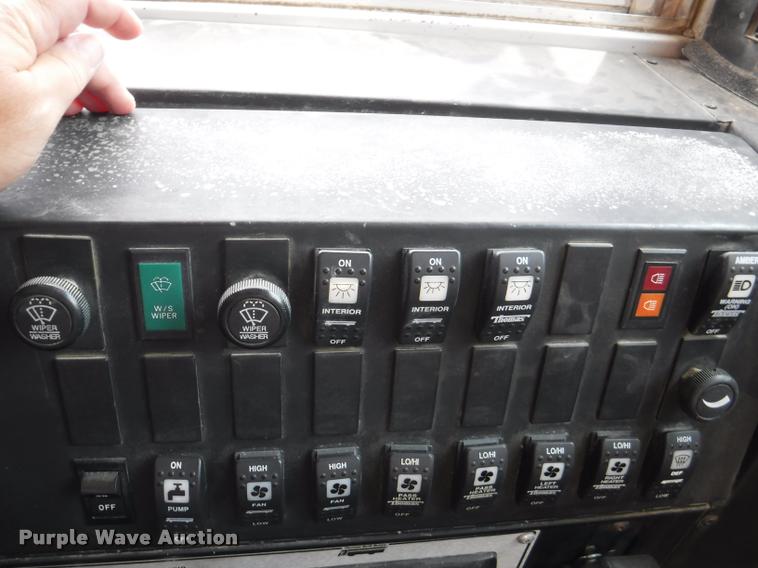 image for item K5947 1996 International 3800 school bus