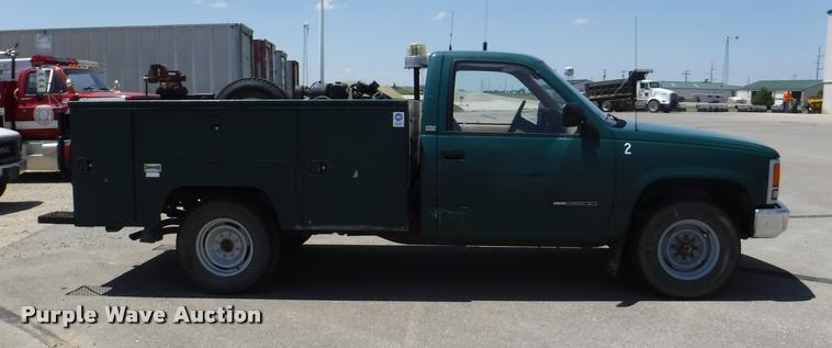 image for item K5950 1988 GMC Sierra 3500 SL utility bed pickup truck