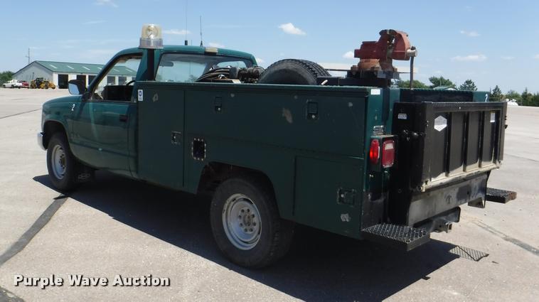 image for item K5950 1988 GMC Sierra 3500 SL utility bed pickup truck