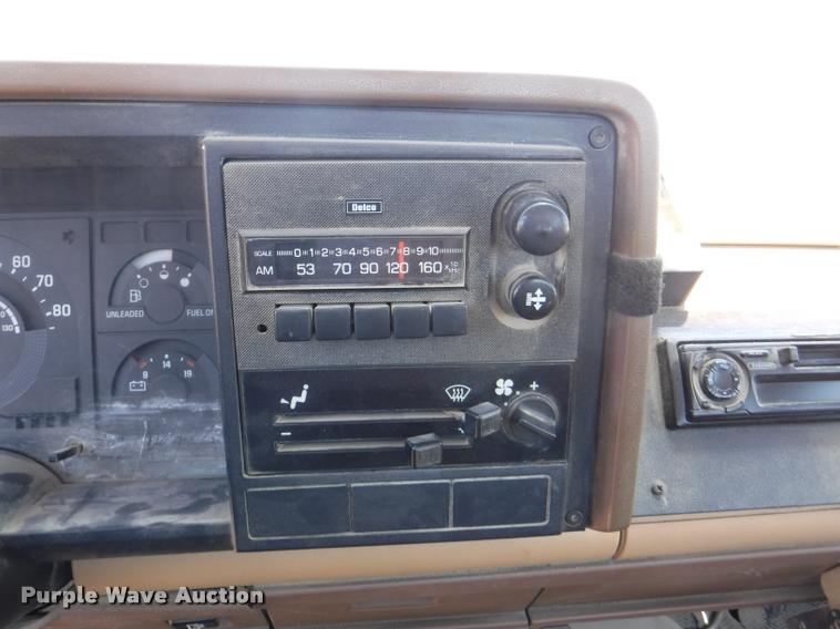 image for item K5950 1988 GMC Sierra 3500 SL utility bed pickup truck