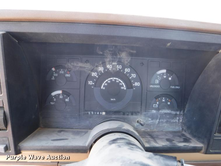 image for item K5950 1988 GMC Sierra 3500 SL utility bed pickup truck