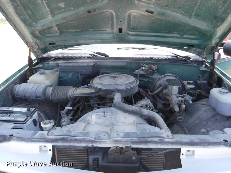 image for item K5950 1988 GMC Sierra 3500 SL utility bed pickup truck