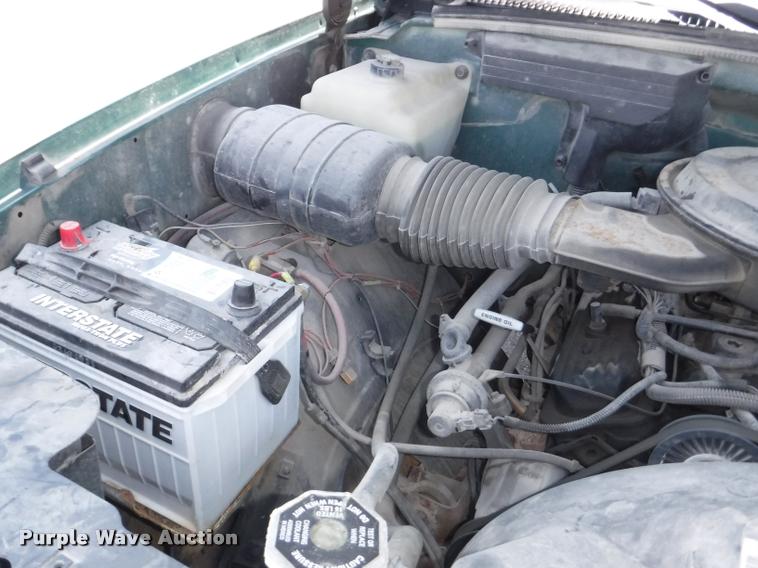 image for item K5950 1988 GMC Sierra 3500 SL utility bed pickup truck