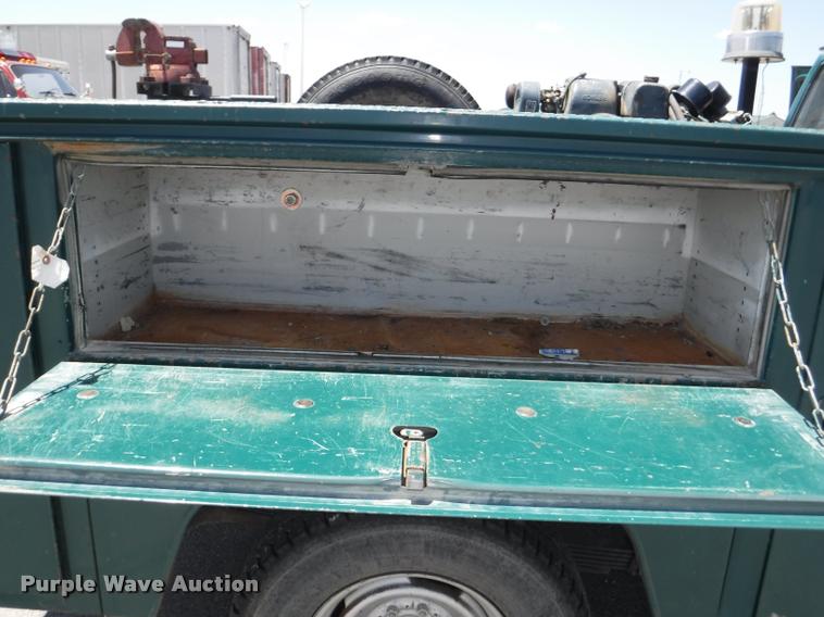 image for item K5950 1988 GMC Sierra 3500 SL utility bed pickup truck