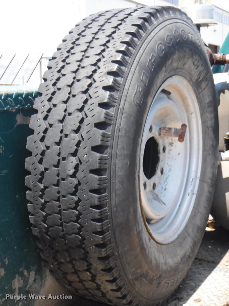 image for item K5950 1988 GMC Sierra 3500 SL utility bed pickup truck