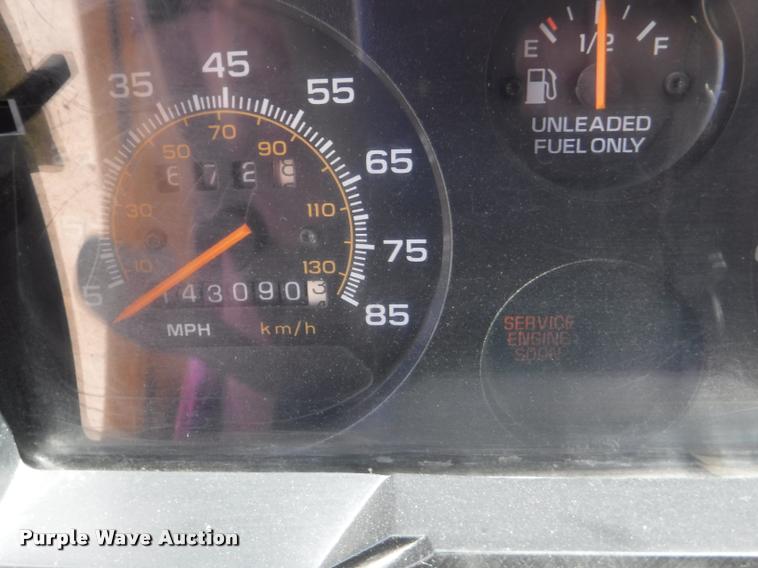 image for item K5978 1995 Chevrolet G30 school bus