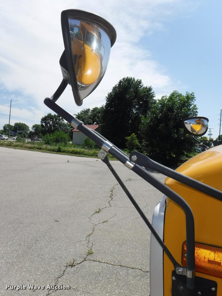 image for item K5978 1995 Chevrolet G30 school bus