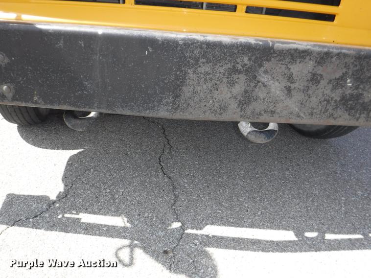 image for item K5978 1995 Chevrolet G30 school bus