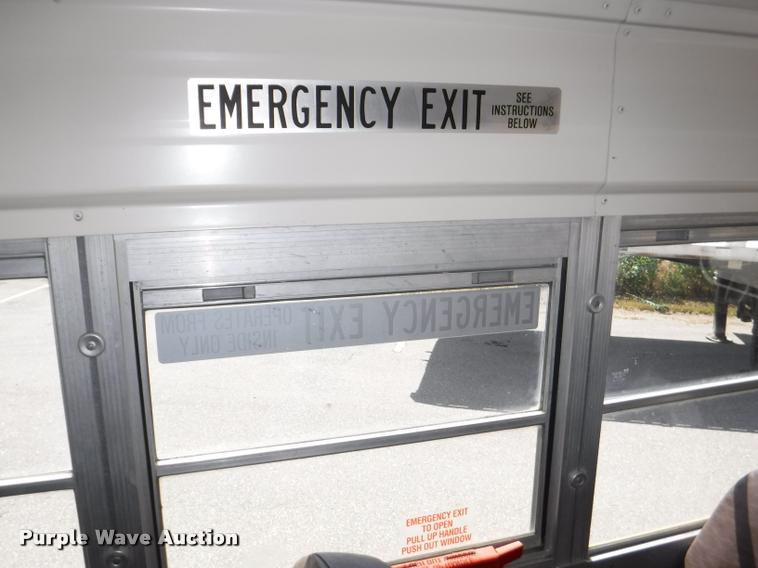 image for item K5978 1995 Chevrolet G30 school bus