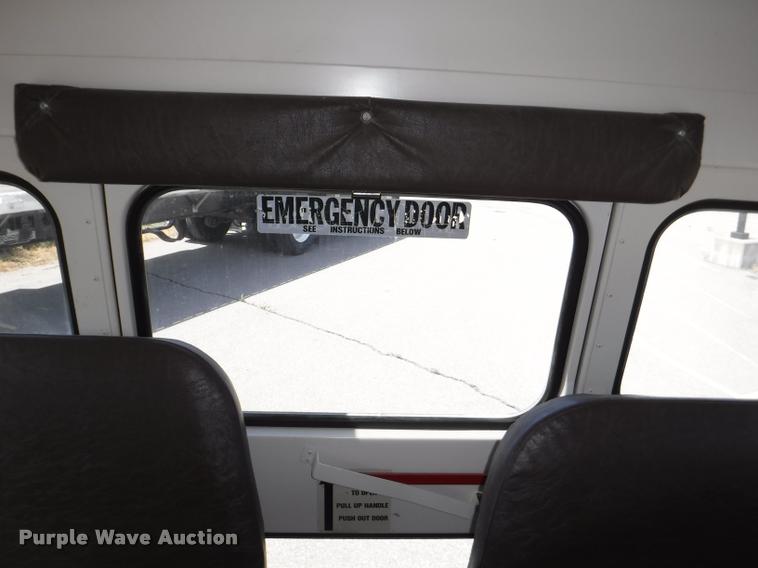 image for item K5978 1995 Chevrolet G30 school bus