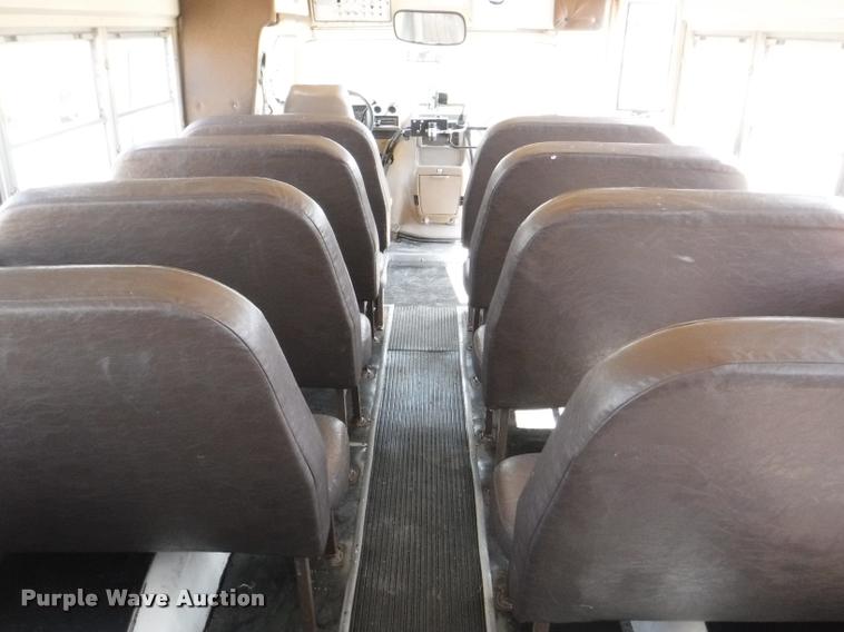 image for item K5978 1995 Chevrolet G30 school bus