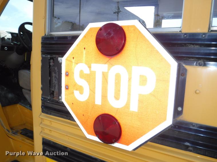 image for item K5978 1995 Chevrolet G30 school bus