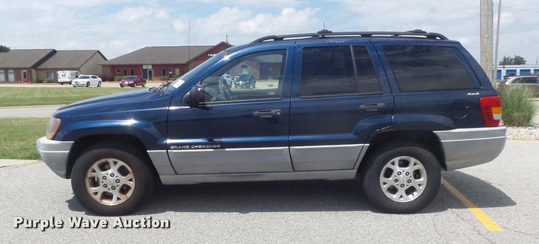 image for item K7561 2000 Jeep Grand Cherokee Laredo SUV