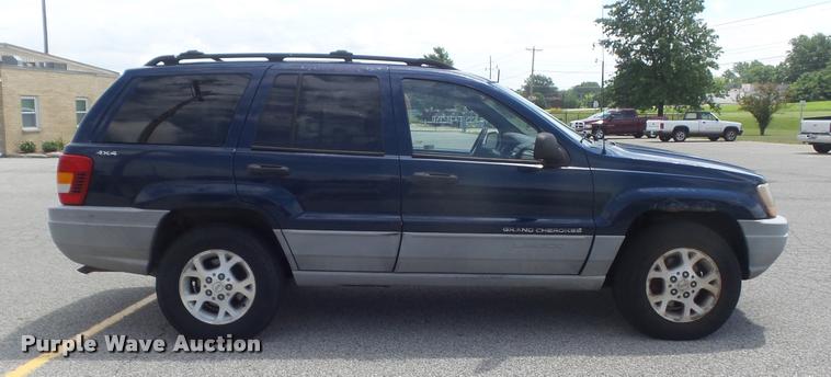 image for item K7561 2000 Jeep Grand Cherokee Laredo SUV