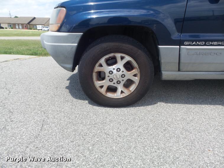 image for item K7561 2000 Jeep Grand Cherokee Laredo SUV