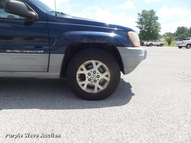image for item K7561 2000 Jeep Grand Cherokee Laredo SUV