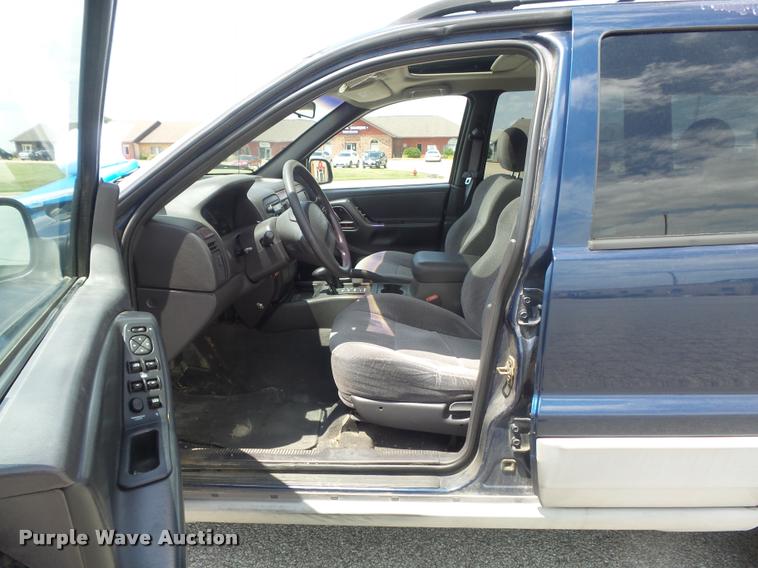 image for item K7561 2000 Jeep Grand Cherokee Laredo SUV