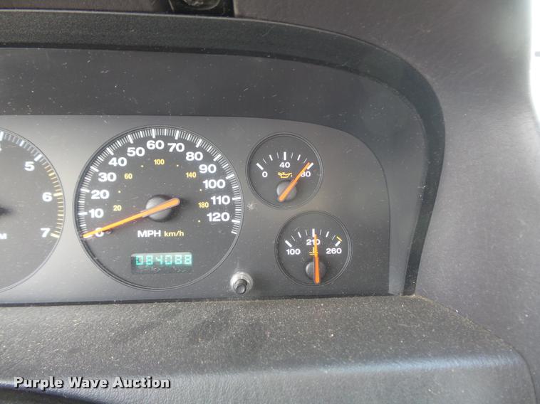 image for item K7561 2000 Jeep Grand Cherokee Laredo SUV