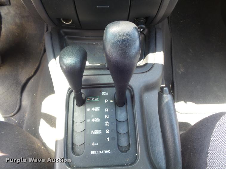 image for item K7561 2000 Jeep Grand Cherokee Laredo SUV