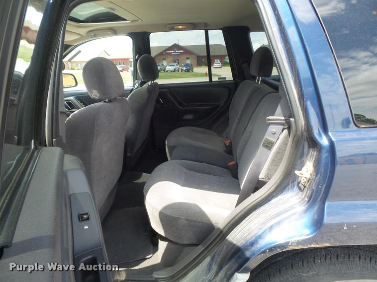 image for item K7561 2000 Jeep Grand Cherokee Laredo SUV